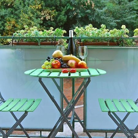 Apartment At Colosseo With Terrace Overlooking The Garden By Lyon Rome Luaran gambar