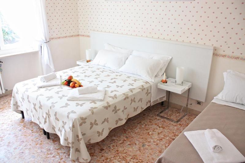 Apartment At Colosseo With Terrace Overlooking The Garden By Lyon Rome Luaran gambar