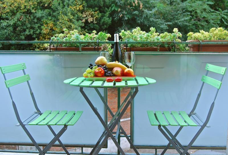 Apartment At Colosseo With Terrace Overlooking The Garden By Lyon Rome Luaran gambar